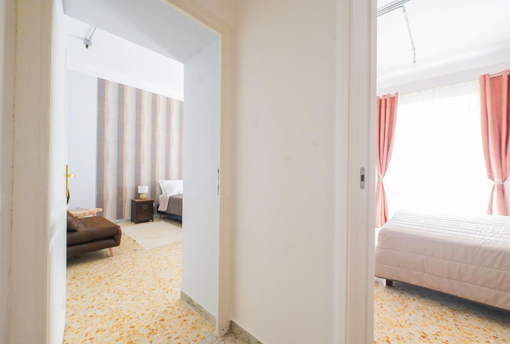 Trastevere Lovely 2 Bedroom Apartment *